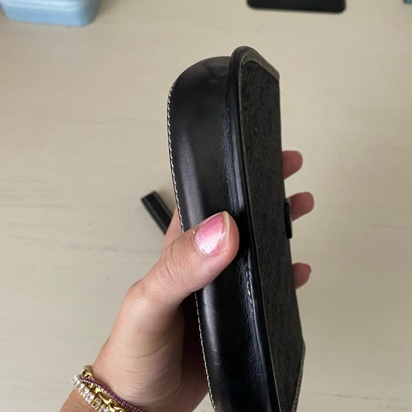 Vintage Dooney and Bourke monogrammed leather trim black wristlet wallet - Picture 5 of 9